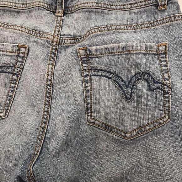 Chicos Capri Jeans Womens 1 Cuffed Faded Blue Denim 30X19.5 Modern Mid-Rise - Picture 6 of 9